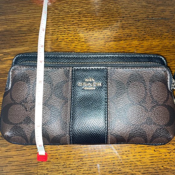 Coach Signature Brown Wristlet - Picture 10 of 12